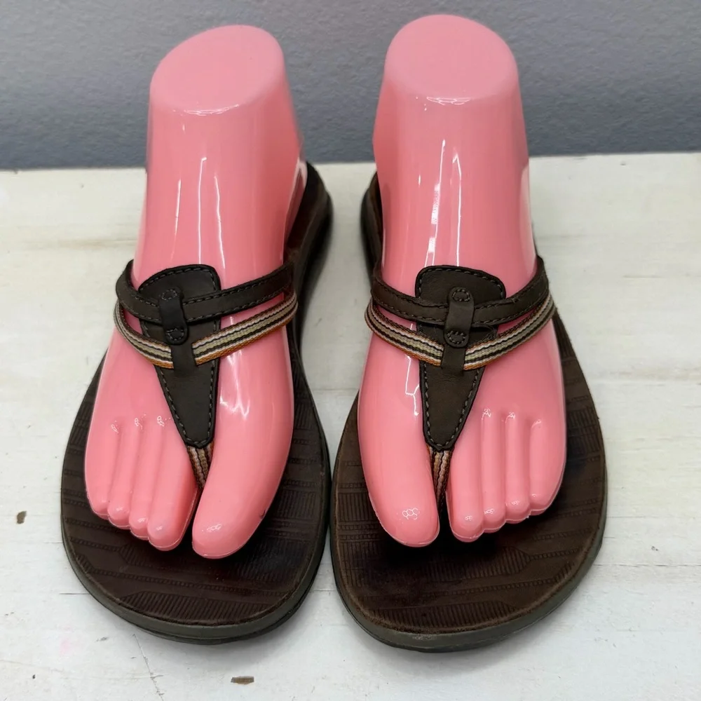 Chaco Brown Leather Sway Eco Tread Thong Sandals Size 8